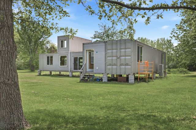 7767 Warren Woods Road, Chikaming Twp, MI 49128