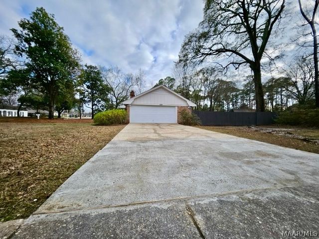 1802 Vaughn Lane, Montgomery, AL 36106