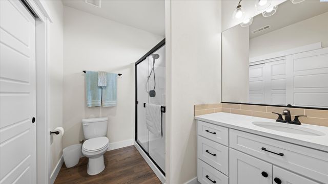 2284 S Alaska St, Kennewick, WA 99338