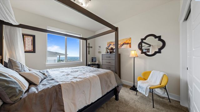 2284 S Alaska St, Kennewick, WA 99338