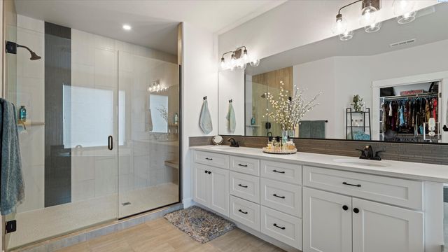 2284 S Alaska St, Kennewick, WA 99338