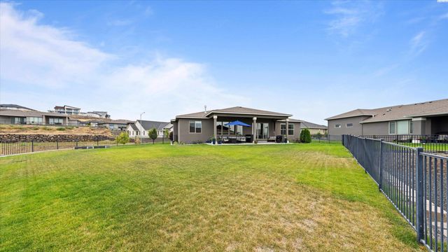 2284 S Alaska St, Kennewick, WA 99338