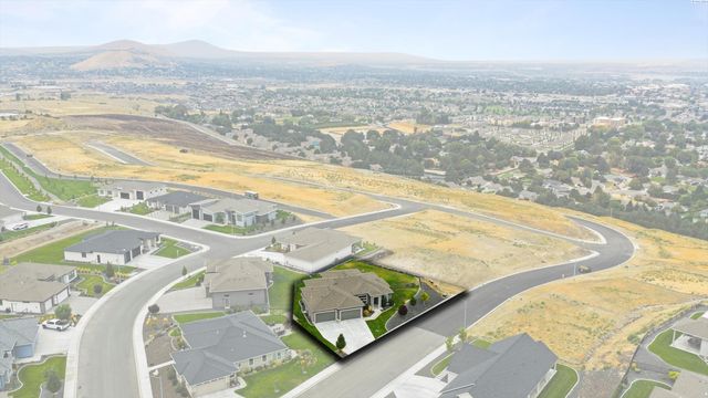 2284 S Alaska St, Kennewick, WA 99338