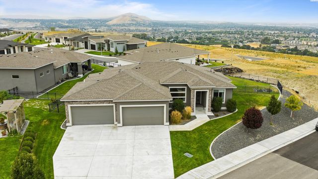 2284 S Alaska St, Kennewick, WA 99338