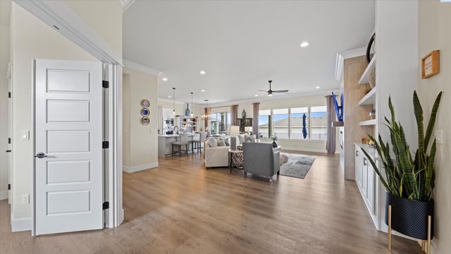 2284 S Alaska St, Kennewick, WA 99338