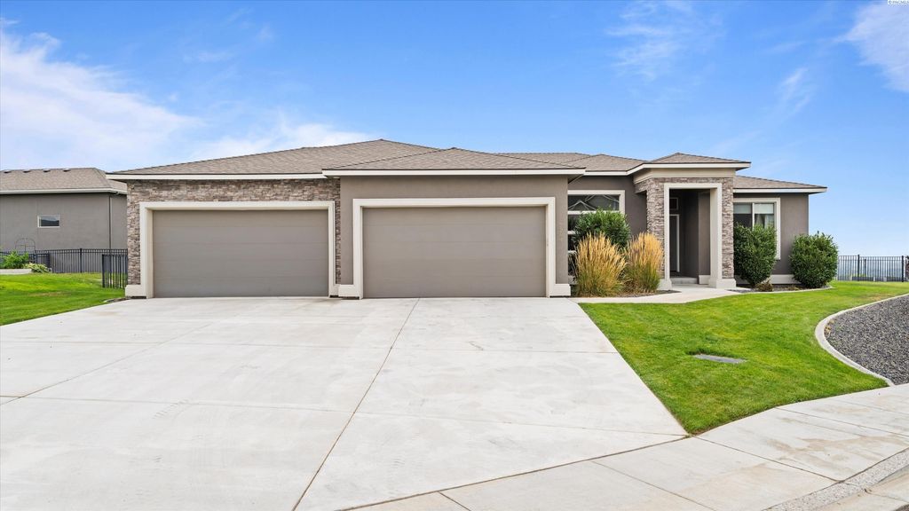 2284 S Alaska St, Kennewick, WA 99338