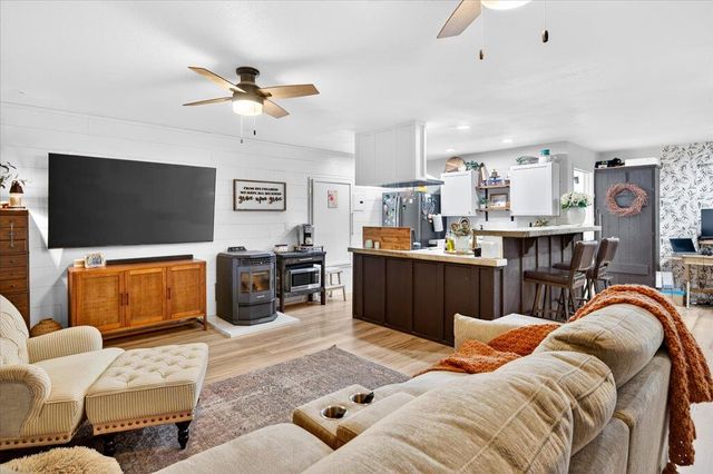 11430 E Saginaw Avenue, Selma, CA 93662