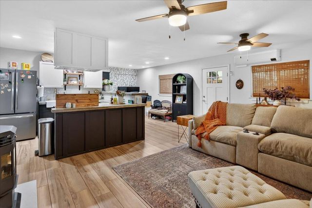 11430 E Saginaw Avenue, Selma, CA 93662