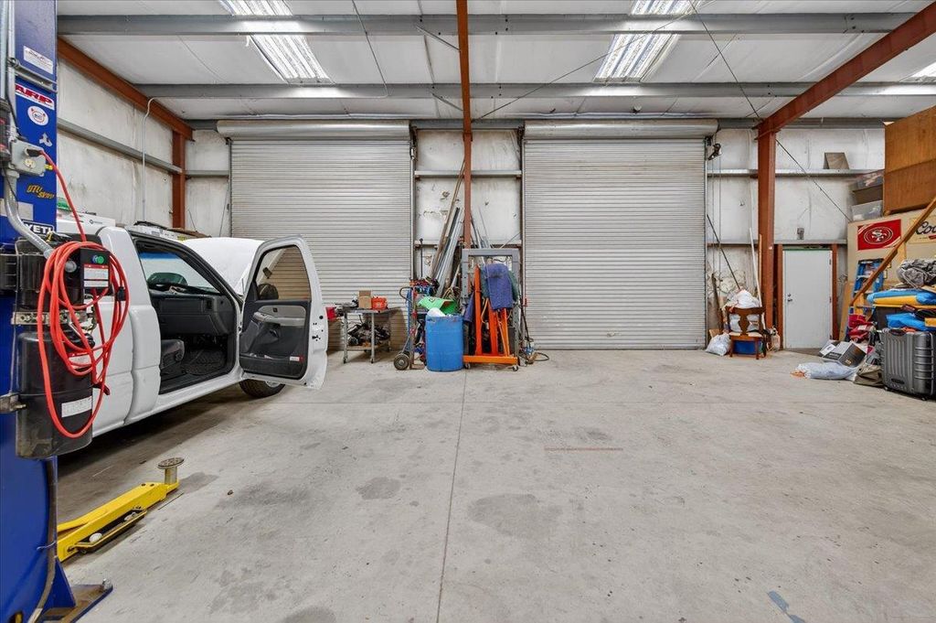 Image 24 of property listing at 11430 E Saginaw Avenue, Selma, CA 93662