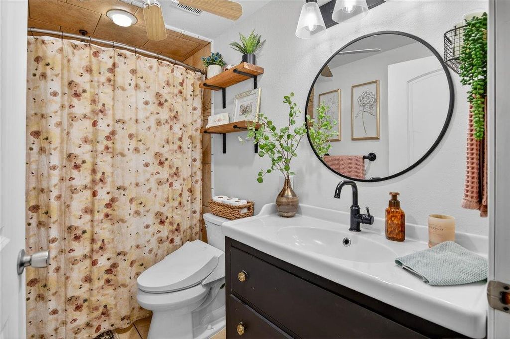 Image 31 of property listing at 11430 E Saginaw Avenue, Selma, CA 93662