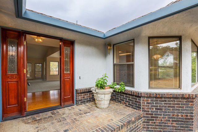 586 Spyglass Rd, Valley Springs, CA 95252