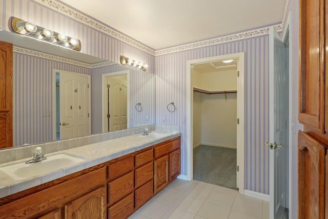 586 Spyglass Rd, Valley Springs, CA 95252