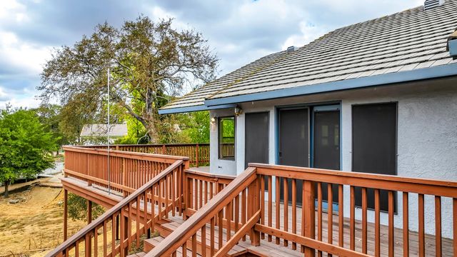 586 Spyglass Rd, Valley Springs, CA 95252