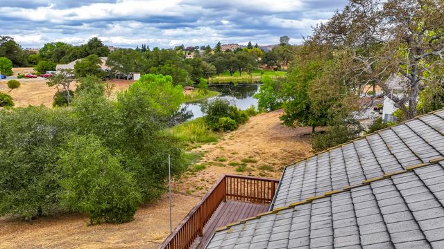 586 Spyglass Rd, Valley Springs, CA 95252