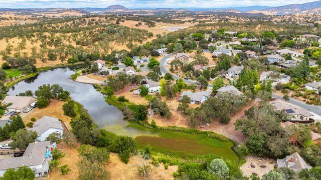 586 Spyglass Rd, Valley Springs, CA 95252