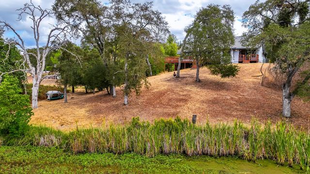 586 Spyglass Rd, Valley Springs, CA 95252