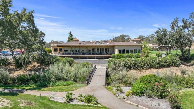 586 Spyglass Rd, Valley Springs, CA 95252