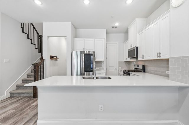 1567 Windermere Way, Farmers Branch, TX 75234