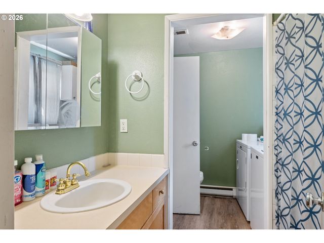 4766 Se Buffalo Dr, Salem, OR 97317