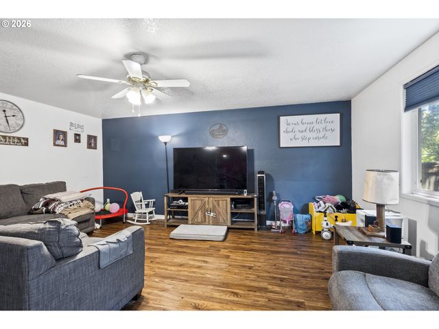 4766 Se Buffalo Dr, Salem, OR 97317