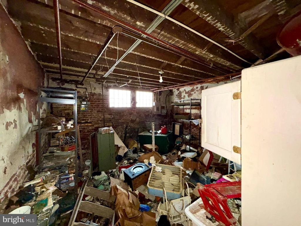 Image 10 of property listing at 1631 CHURCH ST, Baltimore City, MD 21226