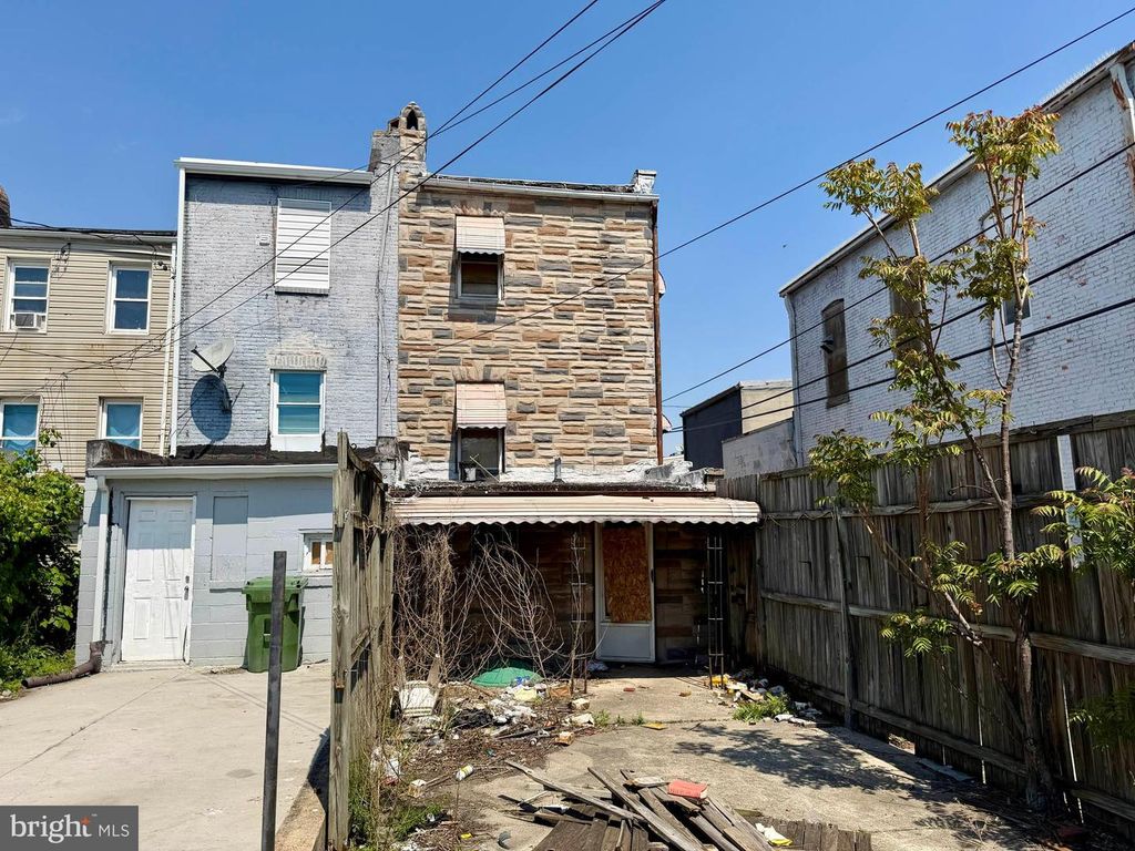 Image 2 of property listing at 1631 CHURCH ST, Baltimore City, MD 21226