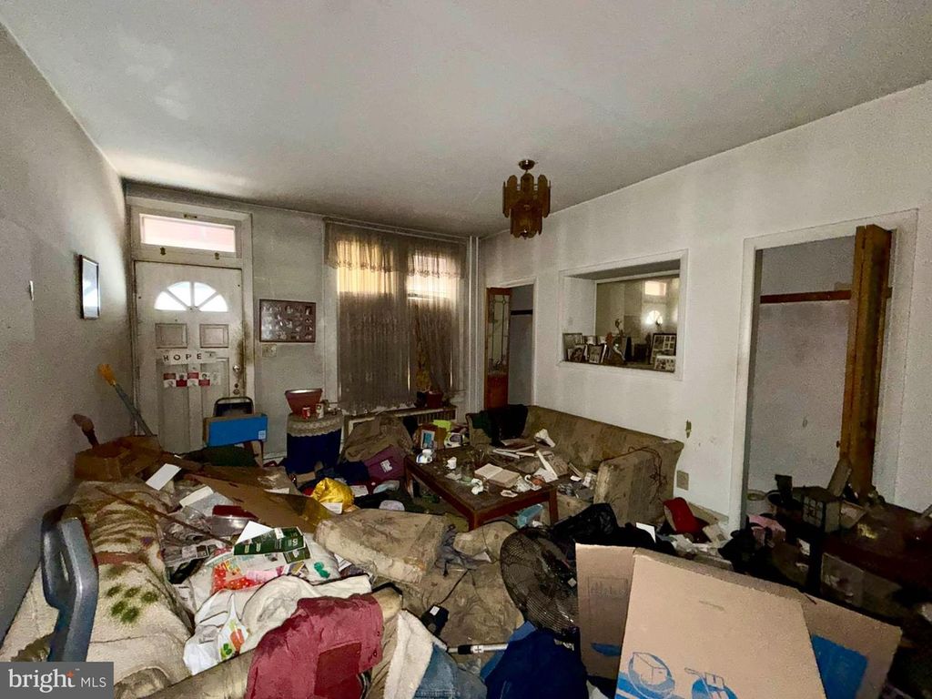 Image 3 of property listing at 1631 CHURCH ST, Baltimore City, MD 21226