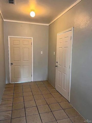 595 N 3rd Street, Raymondville, TX 78580