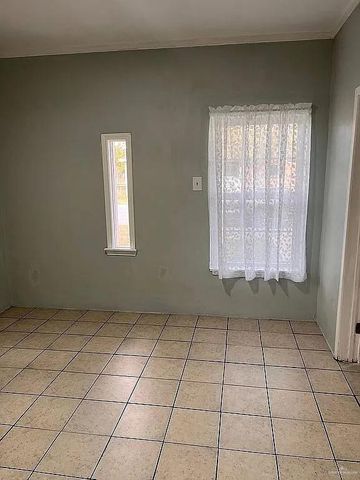 595 N 3rd Street, Raymondville, TX 78580