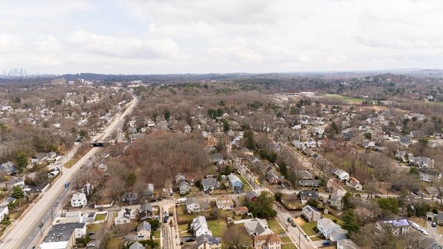 50 Kendall Road, Newton, MA 02459