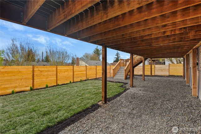2518 36th Avenue W, Seattle, WA 98199