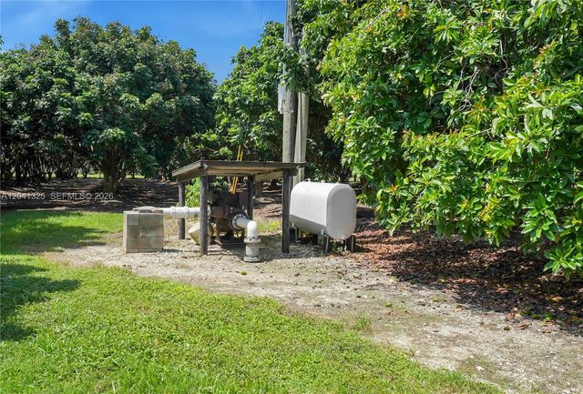 33300 SW 202nd Ave, Homestead, FL 33034