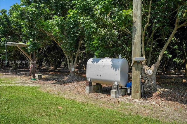 33300 SW 202nd Ave, Homestead, FL 33034