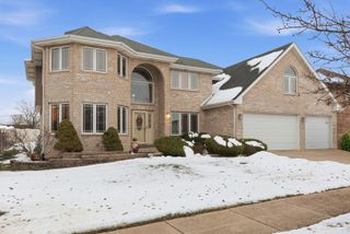 22131 Meadow Lake Place, Richton Park, IL 60471
