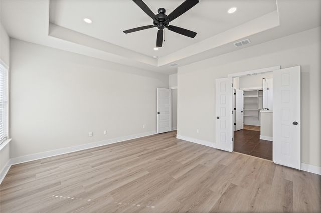 900 Day Star Drive, Hewitt, TX 76643