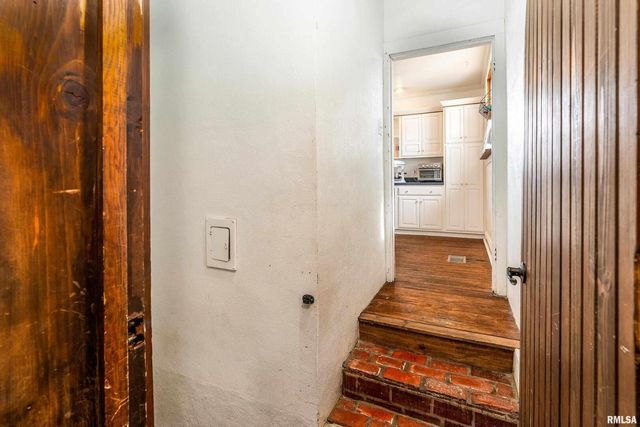 2101 WALNUT Street, Murphysboro, IL 62966