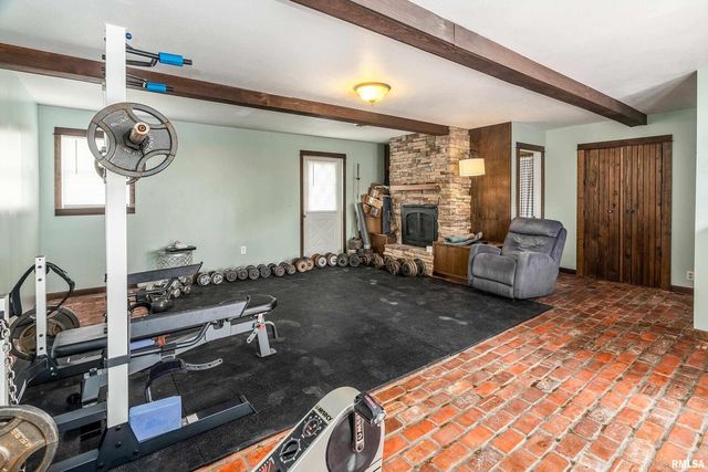 2101 WALNUT Street, Murphysboro, IL 62966