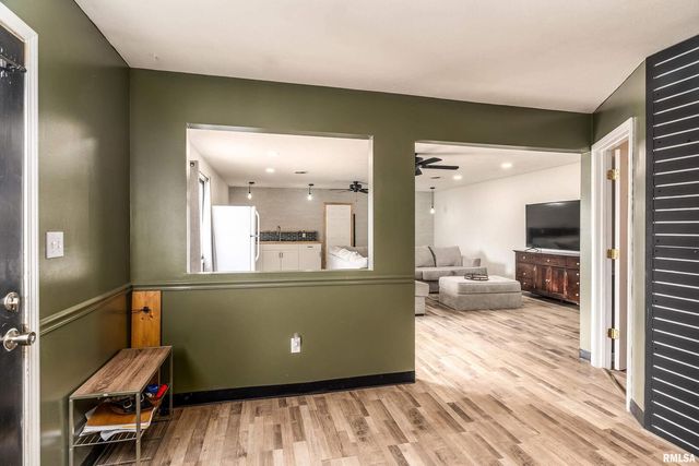 2101 WALNUT Street, Murphysboro, IL 62966