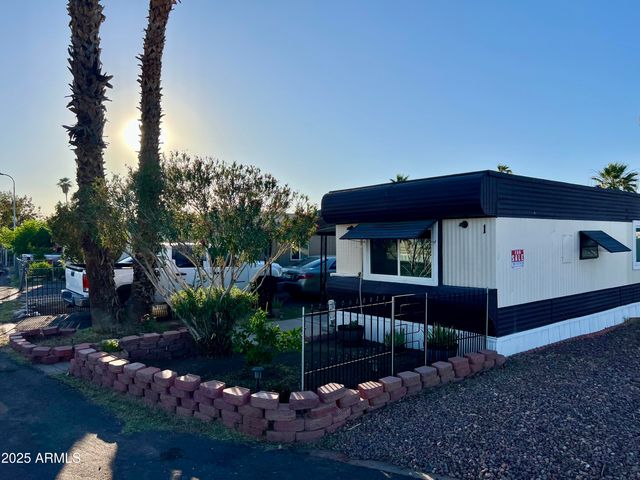 4211 W Roosevelt Street 1, Phoenix, AZ 85009