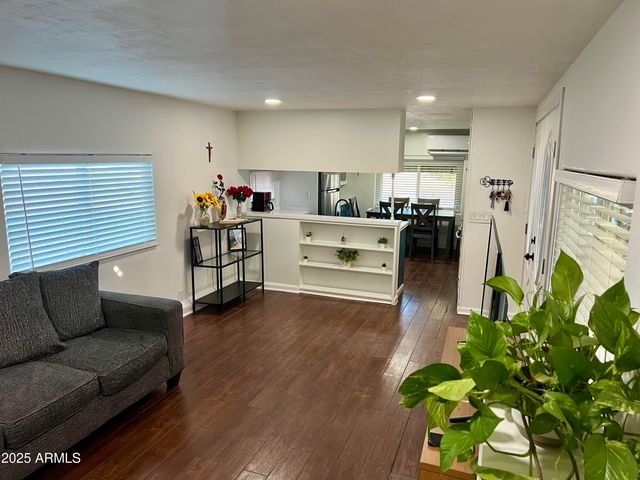 4211 W Roosevelt Street 1, Phoenix, AZ 85009