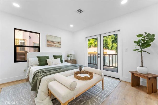 5334 Hillcrest Drive, Los Angeles, CA 90043