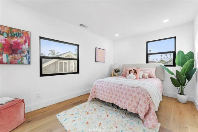 5334 Hillcrest Drive, Los Angeles, CA 90043