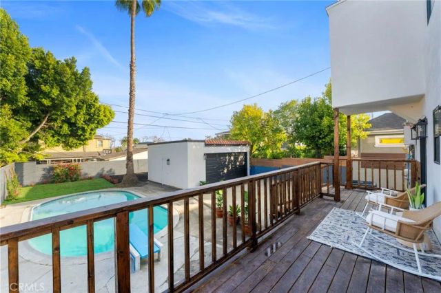 5334 Hillcrest Drive, Los Angeles, CA 90043