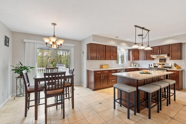 30 Hillando Drive, Shrewsbury, MA 01545