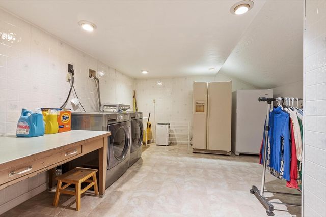 30 Hillando Drive, Shrewsbury, MA 01545