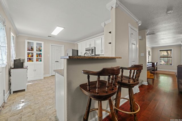 7930 Veleta, San Antonio, TX 78250