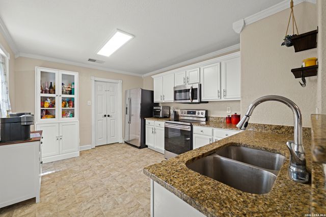 7930 Veleta, San Antonio, TX 78250