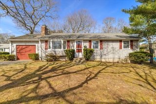 14 Benjamin Rd, Dennis, MA 02660