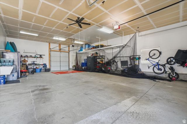 529 W 3100 S, Syracuse, UT 84075