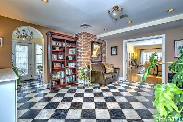 152 West River Street, Milford, CT 06460